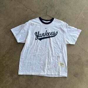 Vintage Y2K Nike Center Swoosh New York Yankees T-Shirt - Men's XL